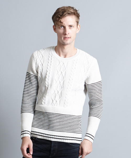 5351 POUR LES HOMMES(ゴーサンゴーイチプールオム)の「ハイストレッチリリープルオーバーニット(ニット/セーター・メンズ・オフホワイト・44/46/48)」の2枚目の写真