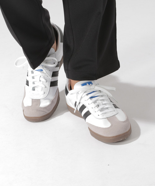 adidas(アディダス)の「【adidas(アディダス)】SAMBA(MEN)(スニーカー・メンズ・ホワイト/ブラック・SMALL/MEDIUM/LARGE)」の1枚目の写真