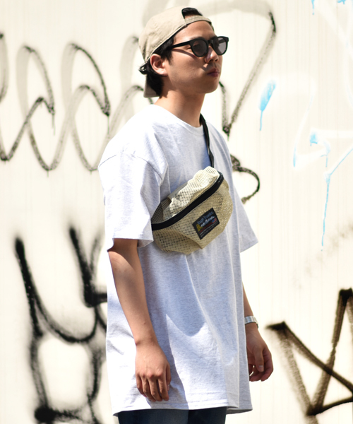 Tough Traveler（タフトラベラー）の「Sunnyside Pack（ボディバッグ/ウエストポーチ・レディース・ブラック/パープル/ネイビー/グレー/レッド/オリーブ/カーキ/イエロー/オレンジ/グリーン/クリア/ホワイト系その他/ブラック系その他/ベージュ系その他/グリーン系その他/バーガンディー/ロイヤルブルー・FREE）」の5枚目の写真