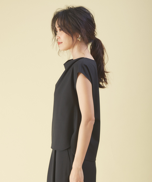 qualite（カリテ）の「《吸汗速乾・UVカット・接触冷感・透け防止》ドライスラブシャツ（シャツ/ブラウス・レディース・ブラック/グレー/ホワイト・38/36）」の10枚目の写真