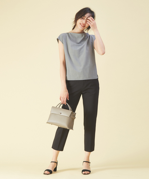 qualite（カリテ）の「《吸汗速乾・UVカット・接触冷感・透け防止》ドライスラブシャツ（シャツ/ブラウス・レディース・ブラック/グレー/ホワイト・38/36）」の17枚目の写真