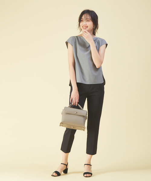 qualite（カリテ）の「《吸汗速乾・UVカット・接触冷感・透け防止》ドライスラブシャツ（シャツ/ブラウス・レディース・ブラック/グレー/ホワイト・38/36）」の14枚目の写真