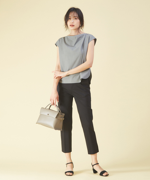 qualite（カリテ）の「《吸汗速乾・UVカット・接触冷感・透け防止》ドライスラブシャツ（シャツ/ブラウス・レディース・ブラック/グレー/ホワイト・38/36）」の8枚目の写真