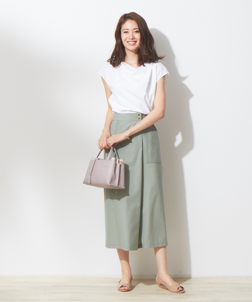 qualite（カリテ）の「《吸汗速乾・UVカット・接触冷感・透け防止》ドライスラブシャツ（シャツ/ブラウス・レディース・ブラック/グレー/ホワイト・38/36）」の9枚目の写真