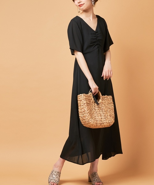 natural couture(ナチュラルクチュール)の「すっきりAラインレトロワンピース(ワンピース・レディース・オフホワイト/ブラック/モカ/ベージュ/グリーン/ネイビー・FREE)」の11枚目の写真