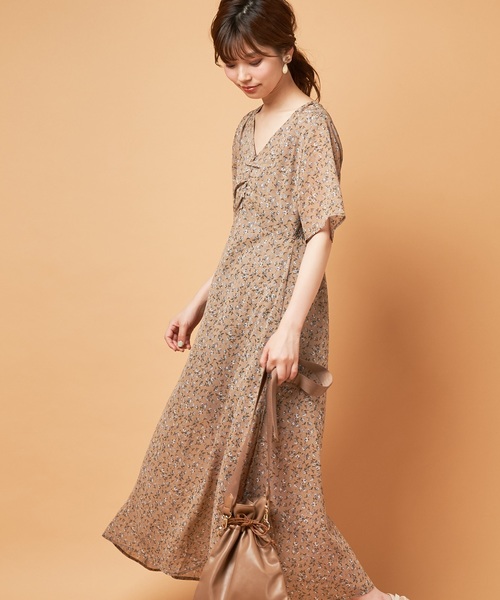 natural couture(ナチュラルクチュール)の「すっきりAラインレトロワンピース(ワンピース・レディース・オフホワイト/ブラック/モカ/ベージュ/グリーン/ネイビー・FREE)」の20枚目の写真