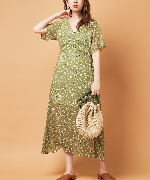 natural couture(ナチュラルクチュール)の「すっきりAラインレトロワンピース(ワンピース・レディース・オフホワイト/ブラック/モカ/ベージュ/グリーン/ネイビー・FREE)」の22枚目の写真