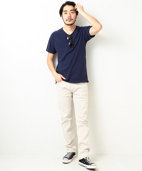 BEAMS PLUS(ビームスプラス)の「BEAMS PLUS / V-NECK TEE(Tシャツ/カットソー・メンズ・オフホワイト/ネイビー/ブラック/ピンク・LARGE/SMALL/MEDIUM/X-LARGE)」の16枚目の写真