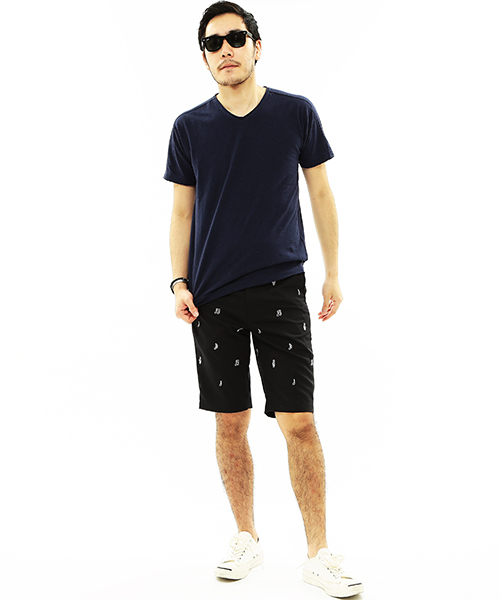 BEAMS PLUS(ビームスプラス)の「BEAMS PLUS / V-NECK TEE(Tシャツ/カットソー・メンズ・オフホワイト/ネイビー/ブラック/ピンク・LARGE/SMALL/MEDIUM/X-LARGE)」の12枚目の写真