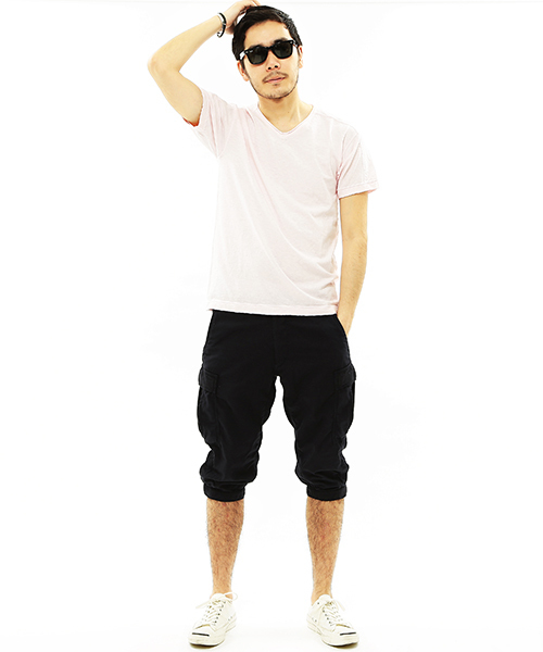 BEAMS PLUS(ビームスプラス)の「BEAMS PLUS / V-NECK TEE(Tシャツ/カットソー・メンズ・オフホワイト/ネイビー/ブラック/ピンク・LARGE/SMALL/MEDIUM/X-LARGE)」の11枚目の写真