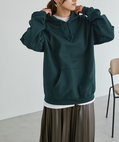 GILDAN(ギルダン)の「GILDANギルダン 裏起毛 スーパービッグシルエットドロップショルダーフードパーカー(パーカー・レディース・ホワイト/チャコールグレー/ブラック/ネイビー/ブラウン/グレー/ゴールド/サンドベージュ/グリーン系その他/マルーン・S/M/L/XL)」の8枚目の写真