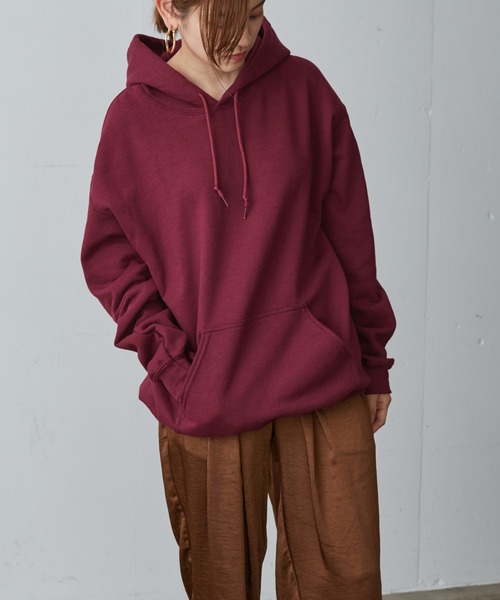 GILDAN(ギルダン)の「GILDANギルダン 裏起毛 スーパービッグシルエットドロップショルダーフードパーカー(パーカー・レディース・ホワイト/チャコールグレー/ブラック/ネイビー/ブラウン/グレー/ゴールド/サンドベージュ/グリーン系その他/マルーン・S/M/L/XL)」の9枚目の写真