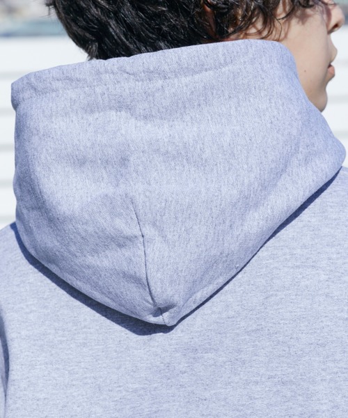 GILDAN(ギルダン)の「GILDANギルダン 裏起毛 スーパービッグシルエットドロップショルダーフードパーカー(パーカー・レディース・ホワイト/チャコールグレー/ブラック/ネイビー/ブラウン/グレー/ゴールド/サンドベージュ/グリーン系その他/マルーン・S/M/L/XL)」の14枚目の写真