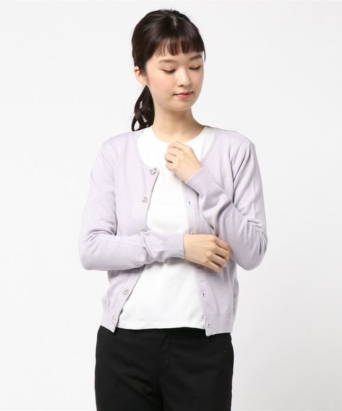 12Twelve Agenda(トゥエルブ アジェンダ)の「クルーネック多種ビジューモチーフニットカーディガン(カーディガン/ボレロ・レディース・ブラック/レッド/ラベンダー/グレイッシュベージュ/ダークラベンダー/オフホワイト・M)」の5枚目の写真