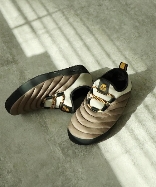 NEW BALANCE（ニューバランス）の「New Balance（ニューバランス） CARAVAN MOC（スリッポン/スニーカー）（スリッポン・レディース・ブラック/ホワイト/ベージュ・23㎝/25cm/24cm）」の3枚目の写真