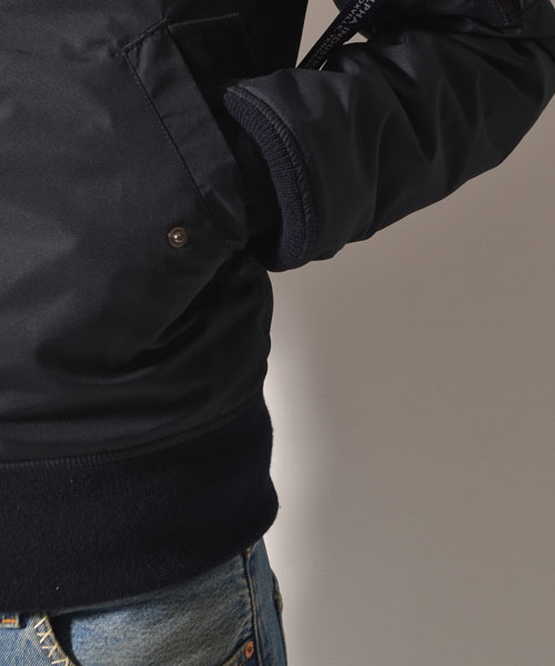 AMERICAN RAG CIE(アメリカンラグシー)の「ALPHA × AMERICAN RAG CIE リモンタMA-1∴(ミリタリージャケット・メンズ・オリーブ/ネイビー・SMALL/MEDIUM/LARGE)」の8枚目の写真