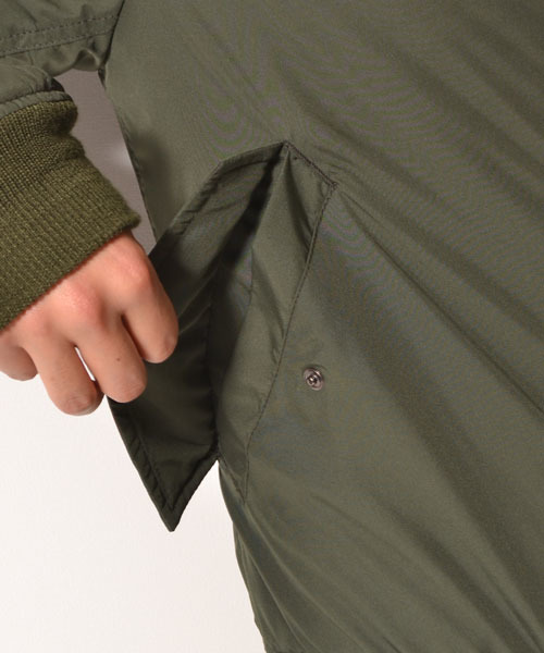 AMERICAN RAG CIE(アメリカンラグシー)の「ALPHA × AMERICAN RAG CIE リモンタMA-1∴(ミリタリージャケット・メンズ・オリーブ/ネイビー・SMALL/MEDIUM/LARGE)」の6枚目の写真