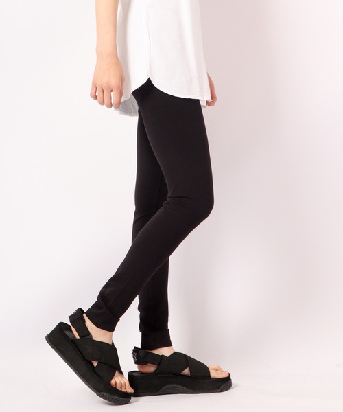 DIMENSIONE danza（ディメンシオーネ ダンツァ）の「ロゴロングレギンス（レギンス/スパッツ・レディース・ピンクベージュ/ブラック・SMALL/MEDIUM）」の5枚目の写真