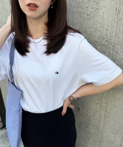 セール】トミー1番人気の定番Tシャツ！【TOMMY HILFIGER】CORE
