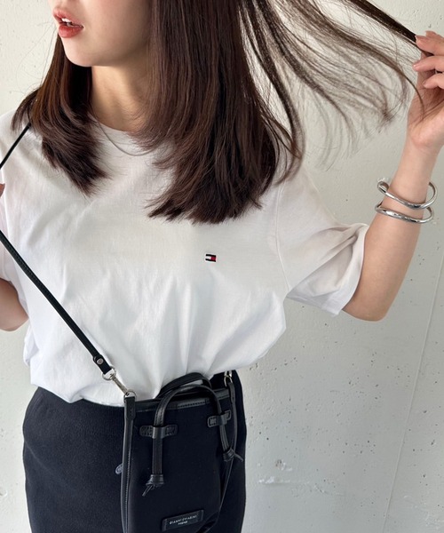 セール】トミー1番人気の定番Tシャツ！【TOMMY HILFIGER】CORE