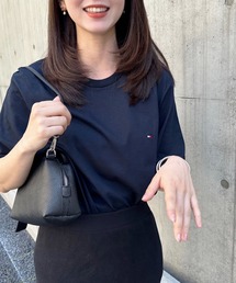 SETUP7（セットアップセブン）の「何枚あっても重宝する！ペアコーデにもピッタリ！大きめのサイジング【TOMMY HILFIGER】CORE FLAG CREW NECK TEE 09T3139 ワンポイント刺繍TEEシャツ ベーシッククルーネック半袖Tシャツ ビッグシルエット（Tシャツ/カットソー）」