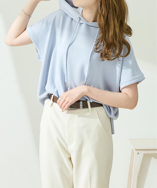 Ambre Neige(アンブルネージュ)の「フレンチスリーブパーカー/パウダリーパーカー/【WEB/EC限定商品】(パーカー・レディース・カーキ/サックスブルー/オフホワイト・FREE)」の3枚目の写真