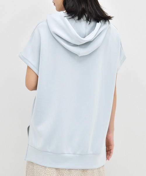 Ambre Neige(アンブルネージュ)の「フレンチスリーブパーカー/パウダリーパーカー/【WEB/EC限定商品】(パーカー・レディース・カーキ/サックスブルー/オフホワイト・FREE)」の8枚目の写真