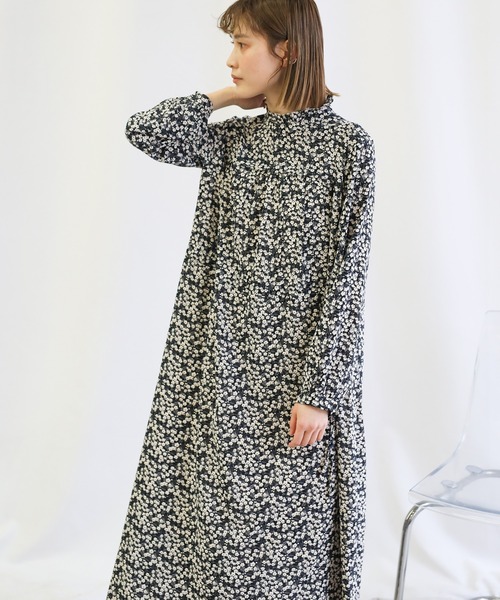 select MOCA(セレクトモカ)の「2021 SS 小花柄切り替えデザインワンピース(ワンピース・レディース・ブラック/ベージュ/ブラウン・FREE)」の11枚目の写真
