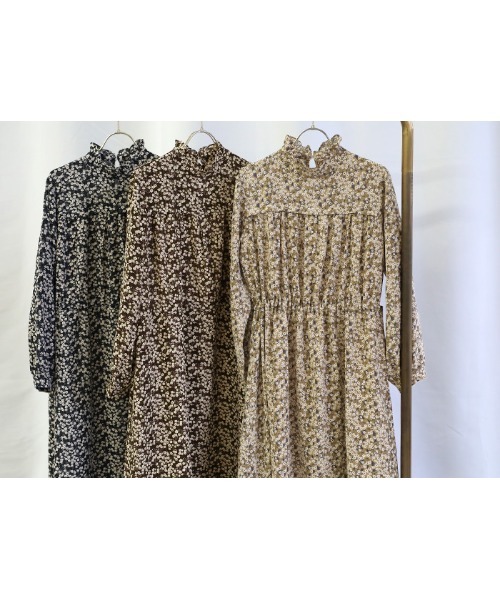select MOCA(セレクトモカ)の「2021 SS 小花柄切り替えデザインワンピース(ワンピース・レディース・ブラック/ベージュ/ブラウン・FREE)」の22枚目の写真