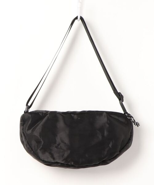 ACCOMMODE（アコモデ）の「シアーユースミニバッグ（ボディバッグ/ウエストポーチ・レディース・ブラック/ベージュ/カーキ・FREE）」の5枚目の写真