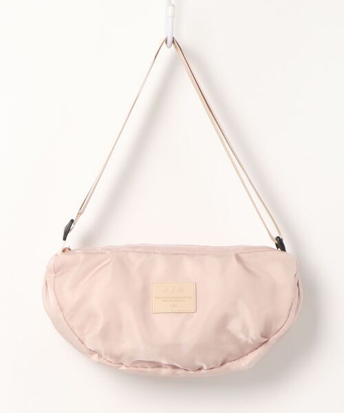 ACCOMMODE（アコモデ）の「シアーユースミニバッグ（ボディバッグ/ウエストポーチ・レディース・ブラック/ベージュ/カーキ・FREE）」の8枚目の写真