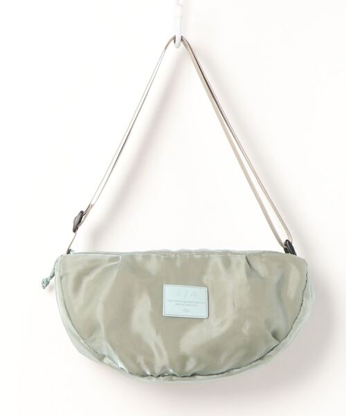 ACCOMMODE（アコモデ）の「シアーユースミニバッグ（ボディバッグ/ウエストポーチ・レディース・ブラック/ベージュ/カーキ・FREE）」の4枚目の写真