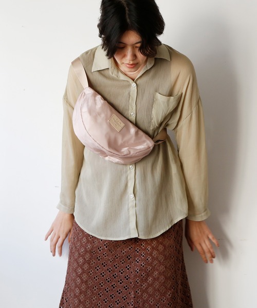 ACCOMMODE（アコモデ）の「シアーユースミニバッグ（ボディバッグ/ウエストポーチ・レディース・ブラック/ベージュ/カーキ・FREE）」の14枚目の写真