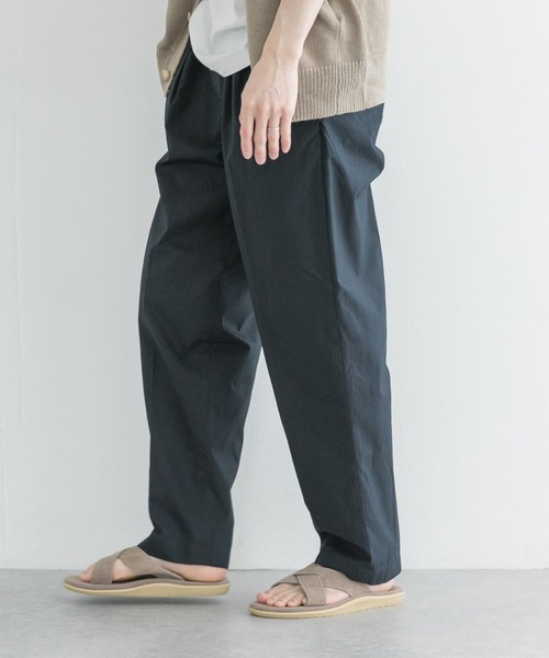 URBAN RESEARCH(アーバンリサーチ)の「オックスタックイージーパンツ(その他パンツ・メンズ・ホワイト系その他/ブラック系その他・MEDIUM/LARGE)」の1枚目の写真