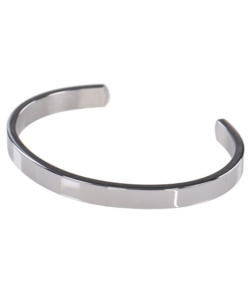 SPINNS（スピンズ）の「飽きがこないシンプルブレスレット/毎日使いに/プレゼントにも◎（バングル/リストバンド・メンズ・シルバー・ONESIZE）」の2枚目の写真