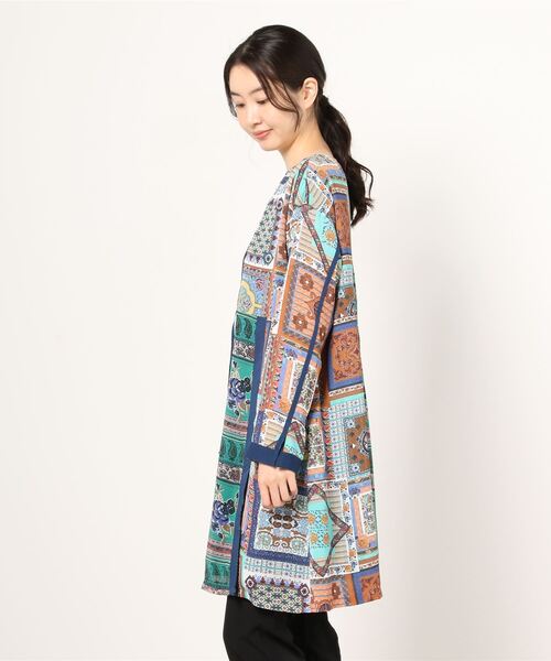 AS KNOW AS de base（アズノゥアズドゥバズ）の「花々を着るＴＮ（チュニック・レディース・ブラウン/グリーン・FREE）」の7枚目の写真