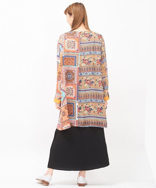 AS KNOW AS de base（アズノゥアズドゥバズ）の「花々を着るＴＮ（チュニック・レディース・ブラウン/グリーン・FREE）」の12枚目の写真