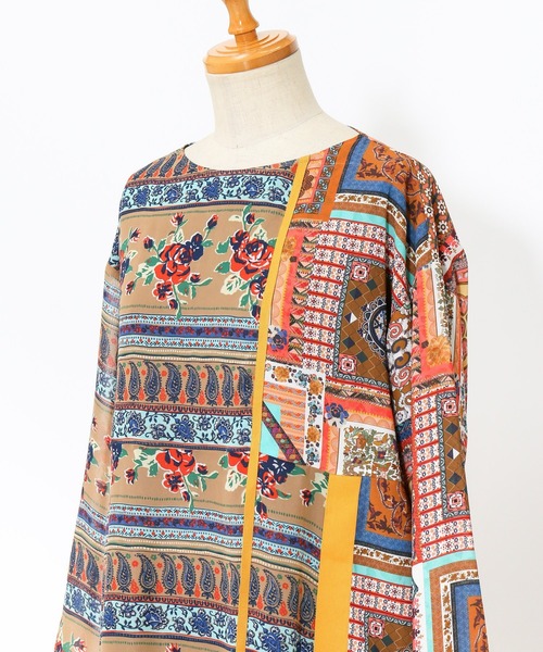 AS KNOW AS de base（アズノゥアズドゥバズ）の「花々を着るＴＮ（チュニック・レディース・ブラウン/グリーン・FREE）」の6枚目の写真