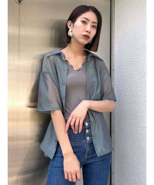 EMODA(エモダ)の「セミシアーシャツ(シャツ/ブラウス・レディース・ブラック/ピンク/ブルー/マスタード・FREE)」の16枚目の写真