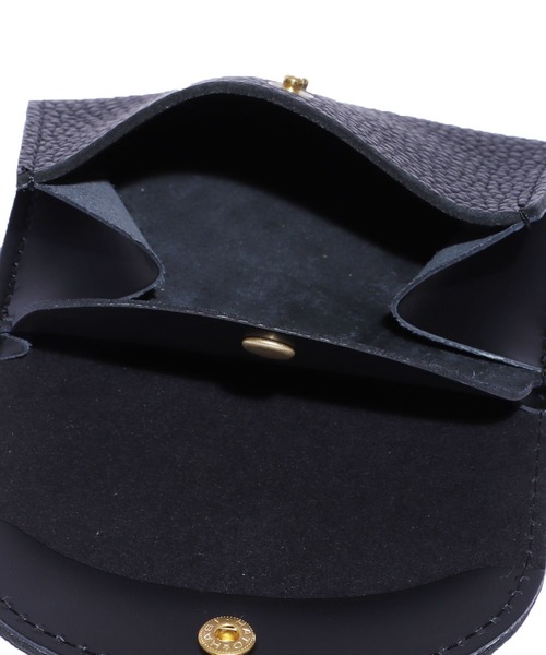 UNIVERSAL OVERALL（ユニバーサルオーバーオール）の「UNIVERSAL OVERALL/ユニバーサルオーバーオール シボレザーダブルフラップ 財布 ミニウォレット（財布・メンズ・ベージュ/オレンジ/グリーン/ブラック・FREE）」の9枚目の写真