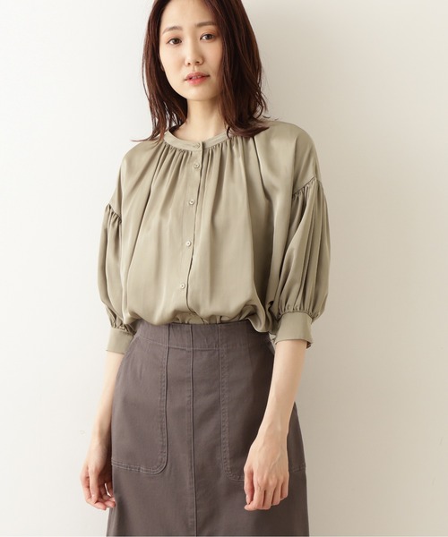 NATURAL BEAUTY BASIC（ナチュラルビューティーベーシック）の「【Petit LUXE】シルキーサテン2WAYブラウス（シャツ/ブラウス・レディース・グレー系その他/ベージュ/ラベンダー・SMALL/MEDIUM）」の15枚目の写真