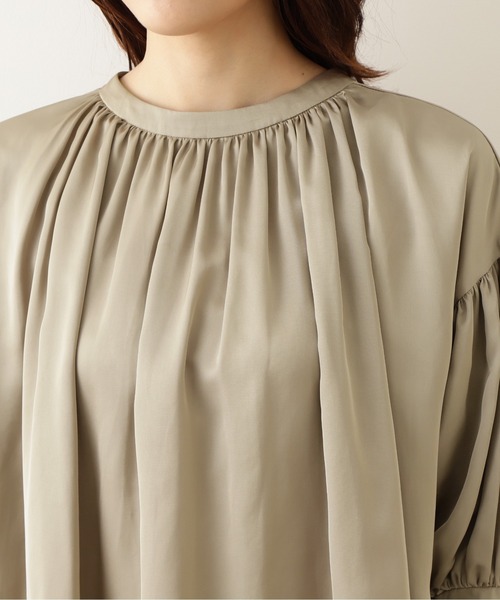 NATURAL BEAUTY BASIC（ナチュラルビューティーベーシック）の「【Petit LUXE】シルキーサテン2WAYブラウス（シャツ/ブラウス・レディース・グレー系その他/ベージュ/ラベンダー・SMALL/MEDIUM）」の18枚目の写真