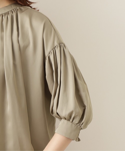 NATURAL BEAUTY BASIC（ナチュラルビューティーベーシック）の「【Petit LUXE】シルキーサテン2WAYブラウス（シャツ/ブラウス・レディース・グレー系その他/ベージュ/ラベンダー・SMALL/MEDIUM）」の19枚目の写真