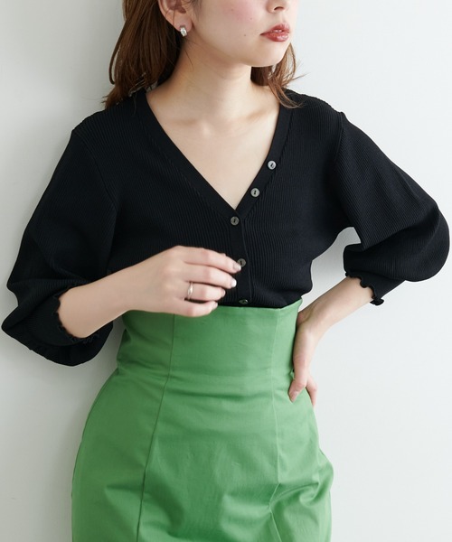 natural couture(ナチュラルクチュール)の「袖口メローショート丈リブカーデ(ニット/セーター・レディース・オフホワイト/ブラウン/ピンク/ブラック・FREE)」の13枚目の写真