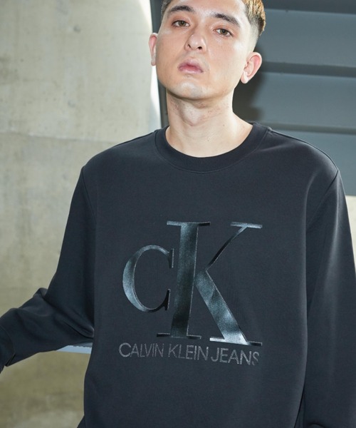 Calvin Klein Jeans（カルヴァンクラインジーンズ）の「アーバン エクスプレッション ロゴ スウェットシャツ（スウェット・メンズ・ブラック/ブラウン・S/M/L/XL）」の9枚目の写真