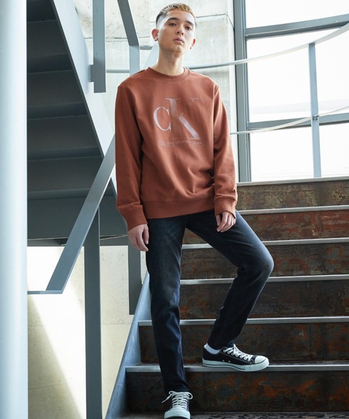 Calvin Klein Jeans（カルヴァンクラインジーンズ）の「アーバン エクスプレッション ロゴ スウェットシャツ（スウェット・メンズ・ブラック/ブラウン・S/M/L/XL）」の10枚目の写真