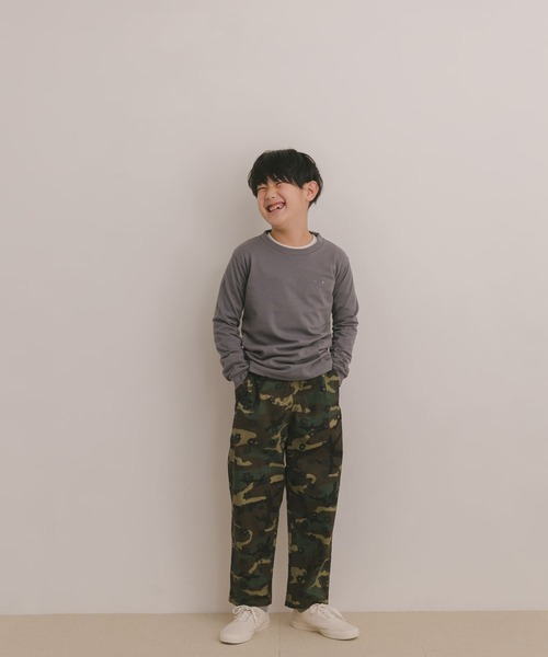 URBAN RESEARCH DOORS(アーバンリサーチドアーズ)の「『別注』Common Noun×DOORS KanaBelgium 長袖T(KIDS)(Tシャツ/カットソー・キッズ・チャコールグレー/ライトブルー・120/105/150/135)」の18枚目の写真