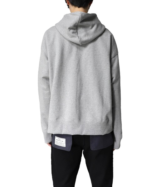 Maison MIHARA YASUHIRO（メゾンミハラヤスヒロ）の「【Maison MIHARA YASUHIRO】 MmYエンブロイダードフーディー/ MmY Embroideried Hoodie（スウェット・メンズ・ホワイト/ブラック/グレー・46/48/44/50）」の5枚目の写真