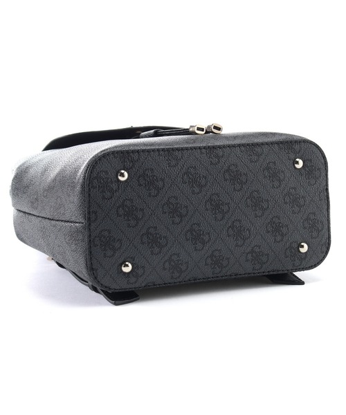 Guess（ゲス）の「CORDELIA Logo Flap Backpack（バックパック/リュック）」 WEAR