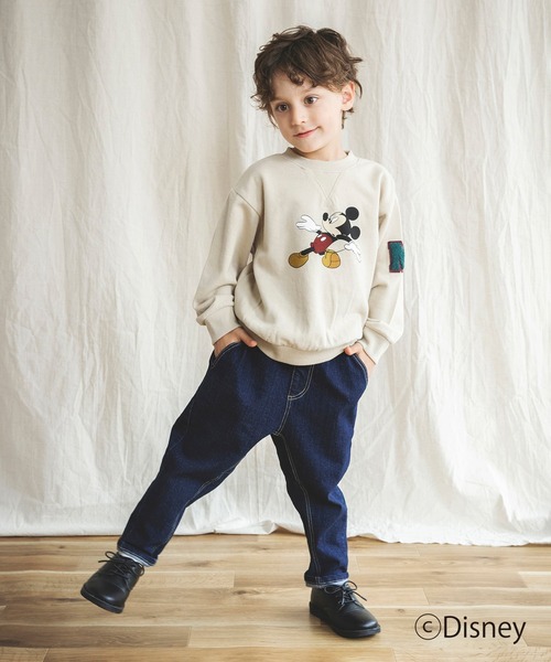 Disney(ディズニー)の「【Disney / ディズニー】ワッペントレーナー(スウェット・キッズ・ベージュ・100cm/130cm/110cm/120cm/90cm)」の6枚目の写真
